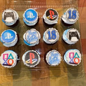 Miniatue Cupcakes - Customization avaliable at and additioan